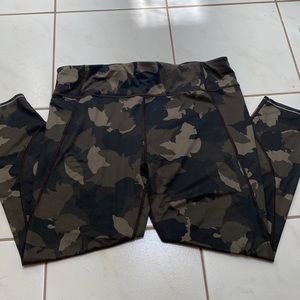 Athleta Green Camo Leggings